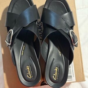 Clarks Women's Black Leather Sivanne Walk Sandals
